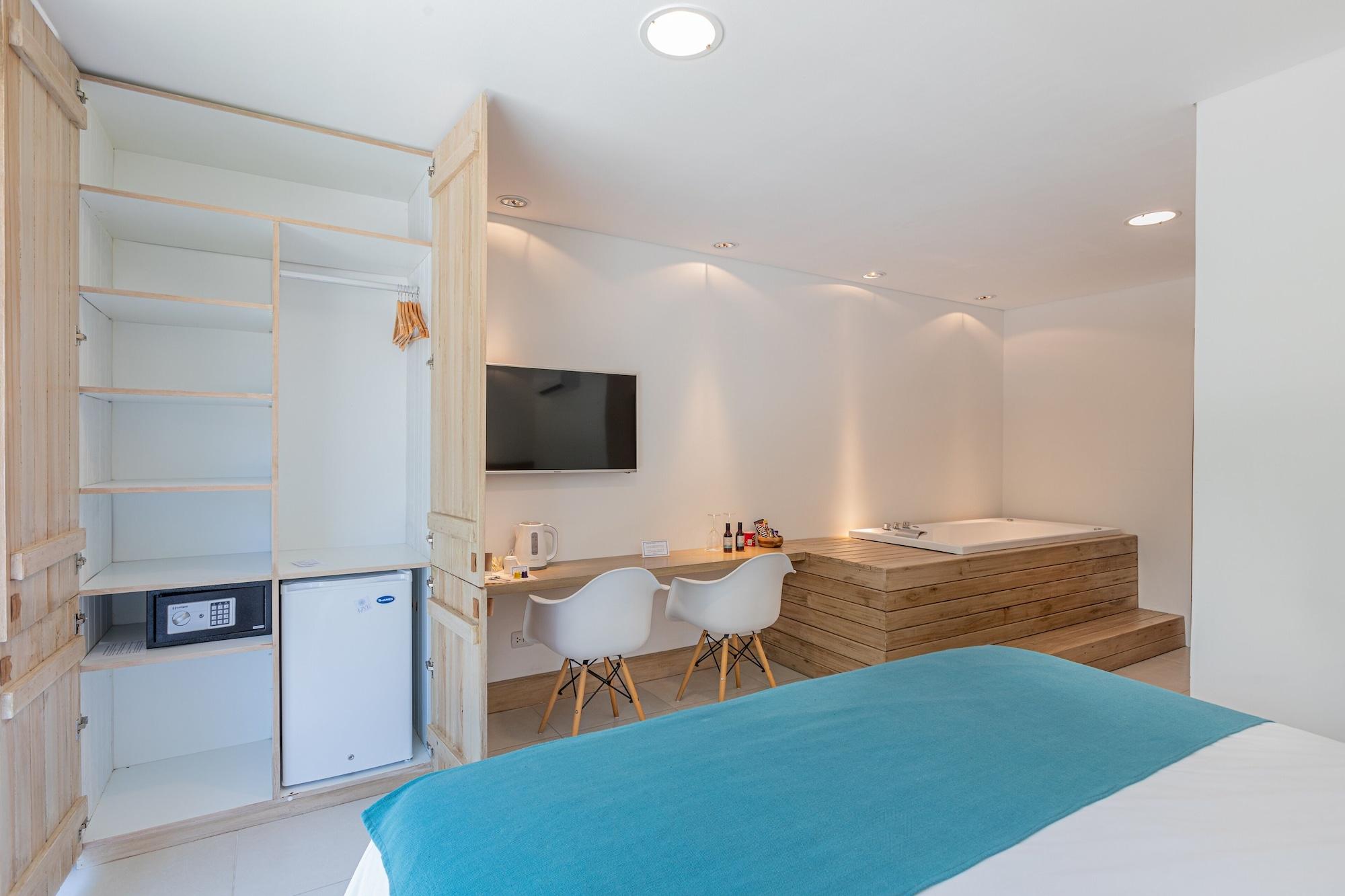 Hotel Live Boutique (adults Only) 4*